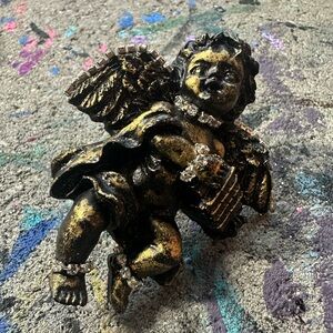 Bling cherub adjustable ring